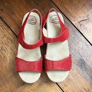 SZ 39 - DANSKO - Red Sandals